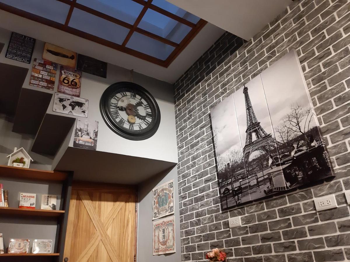 Quiet Hostel - Minquan Inn Tainan Zewnętrze zdjęcie