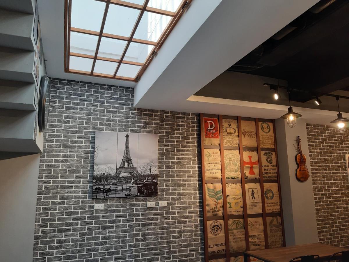 Quiet Hostel - Minquan Inn Tainan Zewnętrze zdjęcie