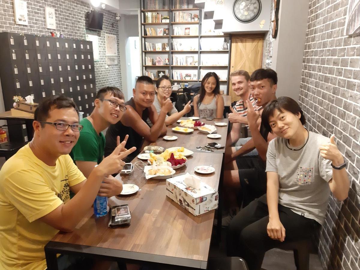 Quiet Hostel - Minquan Inn Tainan Zewnętrze zdjęcie