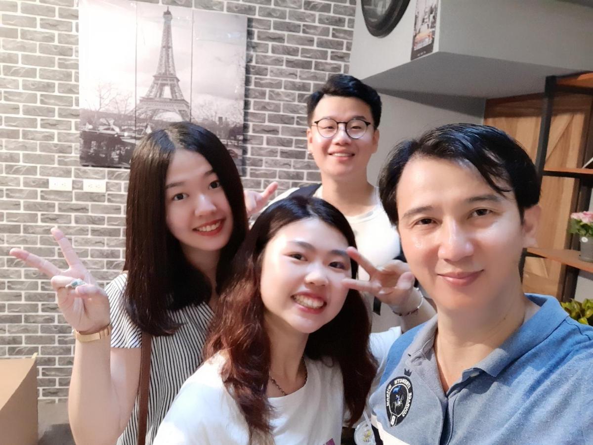 Quiet Hostel - Minquan Inn Tainan Zewnętrze zdjęcie