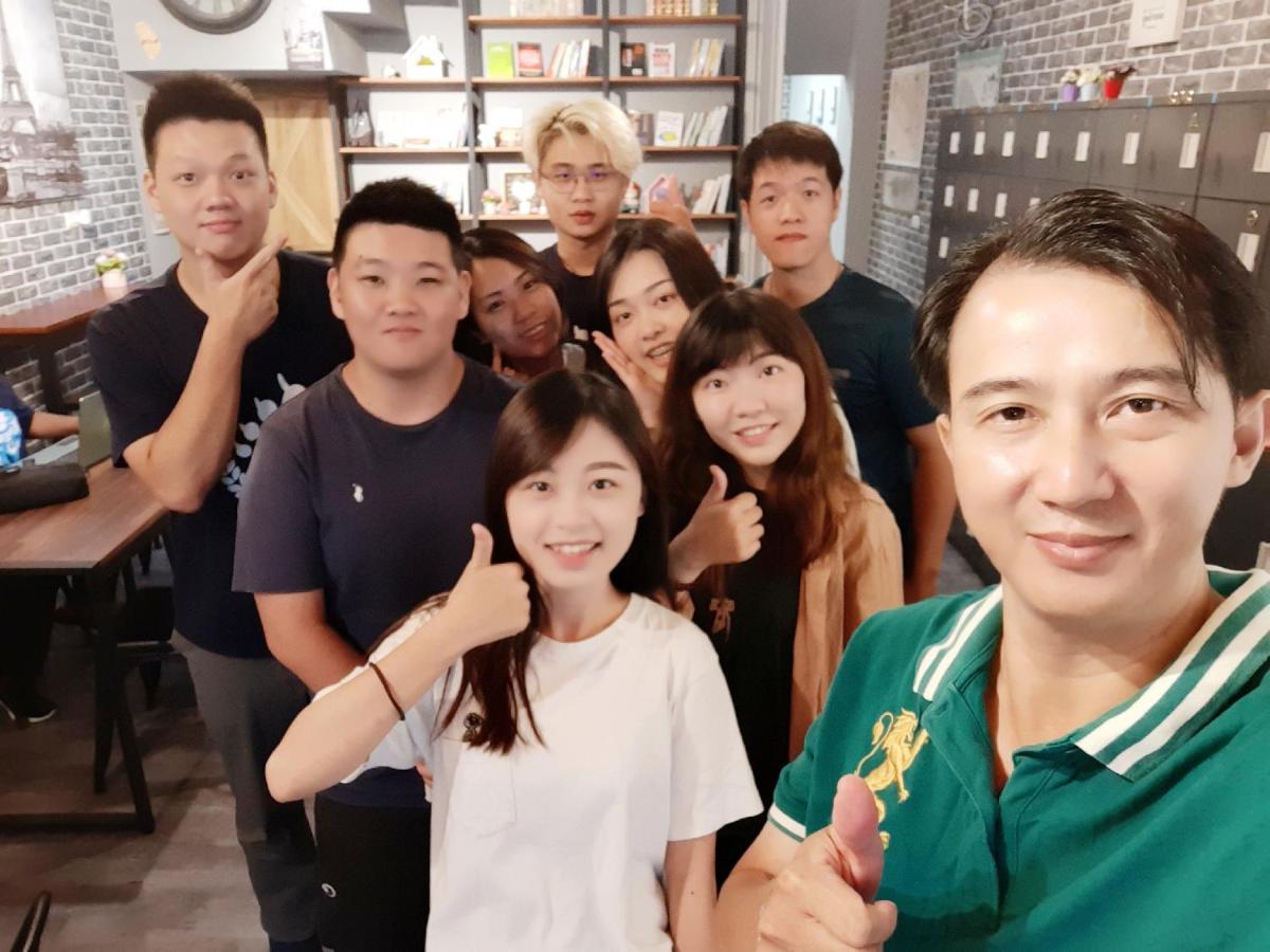 Quiet Hostel - Minquan Inn Tainan Zewnętrze zdjęcie