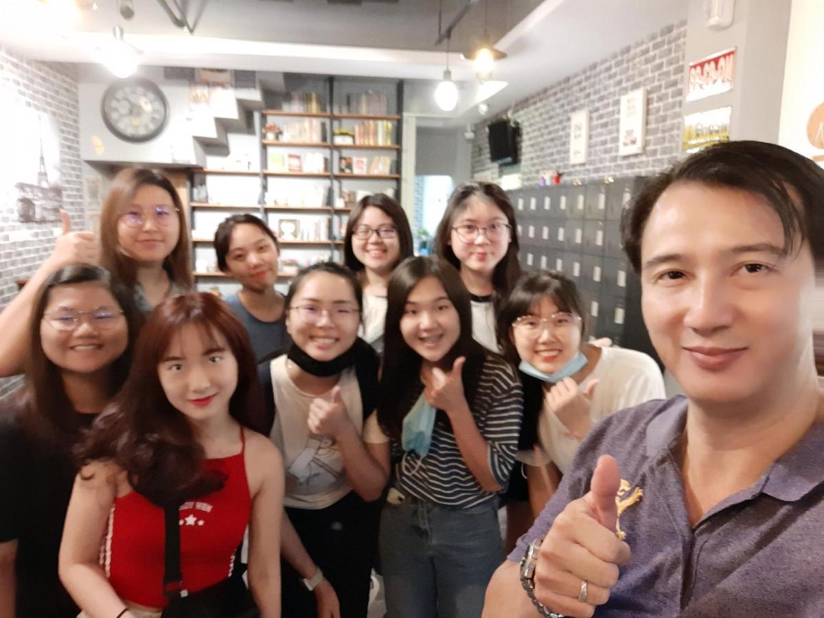 Quiet Hostel - Minquan Inn Tainan Zewnętrze zdjęcie