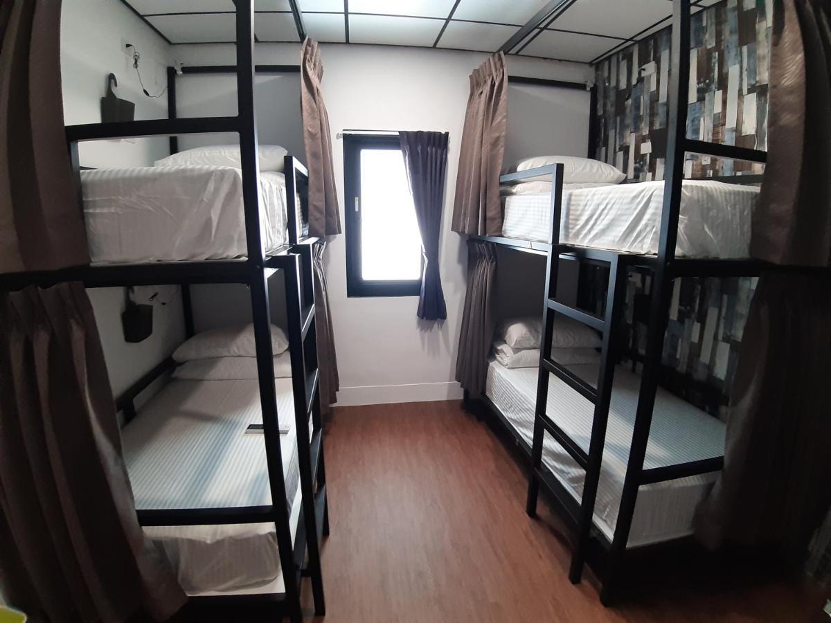 Quiet Hostel - Minquan Inn Tainan Zewnętrze zdjęcie